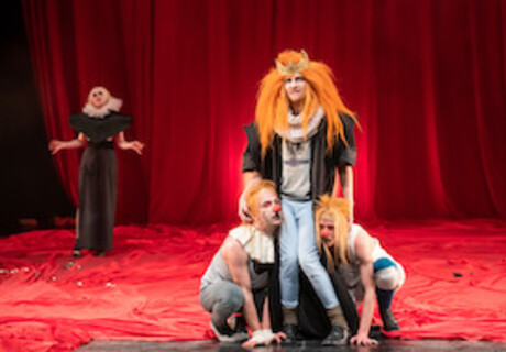 Die Tragödie des Macbeth – Deutsches Theater Göttingen – Christoph Mehler zeigt Shakespeares mörderischen Klassiker radikal reduziert