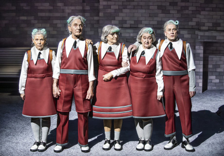 Frühlings Erwachen – Düsseldorfer Schauspielhaus – Bonn Park kehrt in seiner Wedekind-Überschreibung die Generationen um 