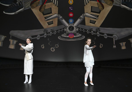 Schwarze Schwäne – Theater Heilbronn – Uraufführung von Christina Ketterings Gewinnerstück des Wettbewerbs Science and Theatre