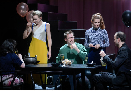 Einsame Menschen – Deutsches Theater Berlin – Daniela Löffner inszeniert Gerhart Hauptmann