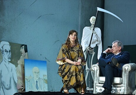 Doktors Dilemma – Staatstheater Wiesbaden – George Bernard Shaws Konversationsstück über einen Arzt in moralischer Notlage