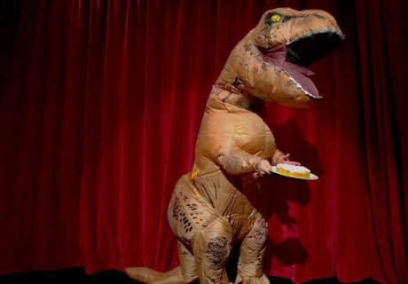 Rex Osterwald – Residenztheater München – David Moser bringt Michel Decars Monolog auf Zoom zur Uraufführung