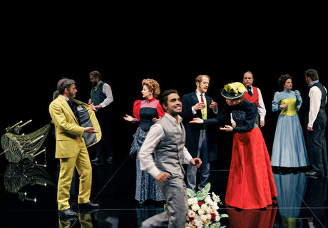 Effingers – Staatstheater Karlsruhe – Ronny Jakubaschk bringt Gabriele Tergits Familien-Epos auf die Bühne