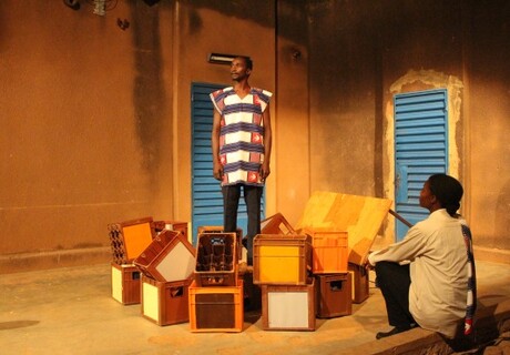 Das Ding / Das Dong – Philipp Löhle Stück und die in Ouagadougou entstandene Antwort im Doppelpack am Staatstheater Nürnberg
