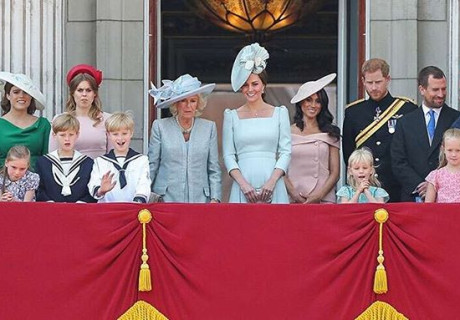 Zum Theatertreffen 2019 übernehmen drei Künstler*innen des Internationalen Forums den Instagram-Account von nachtkritik.de