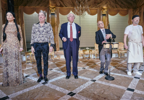 Häuptling Abendwind oder Das gräuliche Festmahl – Christoph Marthaler richtet Johann Nepomuk Nestroys Posse am Deutschen Schauspielhaus Hamburg an 