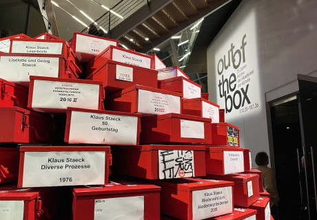 Out of the Box – Akademie der Künste Berlin – Die Ausstellung zum 75. Gründungsjubiläum zeigt, was die Bedeutung des Akademie-Archivs ausmacht