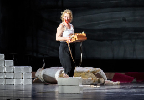 Anthropolis II: Laios – Deutsches Schauspielhaus Hamburg – Karin Beier und Roland Schimmelpfennig setzen ihre Theaterserie über die Geschichte des antiken Theben fort