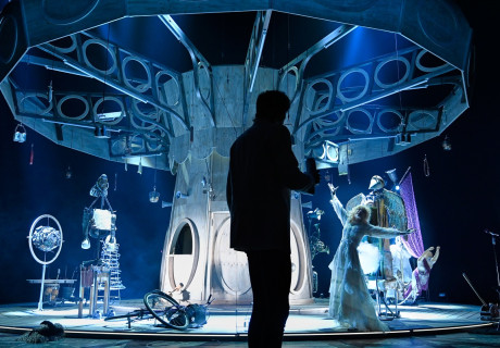 Automatenbüfett – Deutsches Theater Berlin – Jan Bosse zeigt Anna Gmeyners Drama als harmlose Karussellfahrt