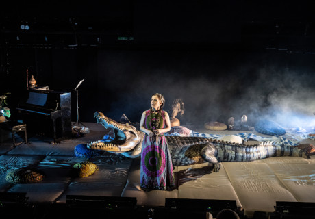 Bavaria – Residenztheater München – Guillermo Calderòn bringt sein neues Stück zur Uraufführung