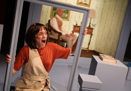 Das Stillleben – Theater Lübeck – Lisa Froschauer inszeniert Caren Jeß' Stück über veränderungsunwillige Zeitgenossen 