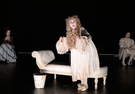 Der eingebildete Kranke – Schauspiel Köln – Intendant Stefan Bachmann inszeniert Molière