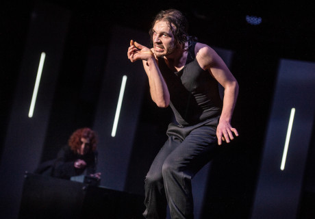 Die Verschwörung des Fiesco zu Genua – Theater Chemnitz – Alexander Nerlich inszeniert Klassik pur mit Friedrich Schiller