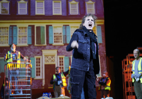 Die Weber – Schauspiel Wuppertal – Martin Kindervater verlegt Gerhart Hauptmanns Arbeiterdrama in ein Warenlager