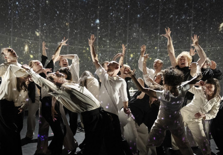 Die Jahre – Thalia Theater Hamburg – Jette Steckel inszeniert Annie Ernaux' epochale Autobiographie