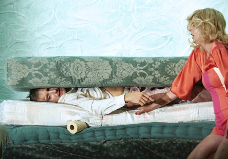 Der eingebildete Kranke – Schauspiel Hannover – Anne Lenk eröffnet die Spielzeit mit Molières Komödie über die Macht des Leidens