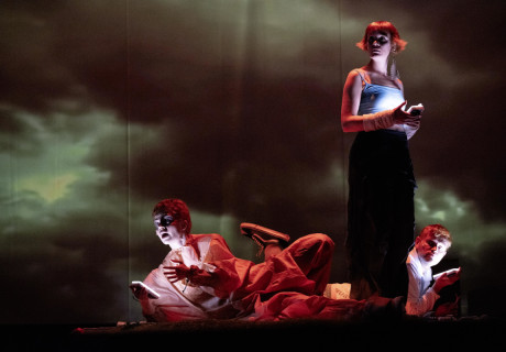 Es kann doch nur noch besser werden – Berliner Ensemble – Max Lindemann inszeniert die Uraufführung von Sibylle Bergs neuem Stück