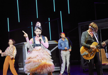 Etwas Besseres als den Tod finden wir überall – Staatstheater Kassel – Friederike Heller bringt Martin Heckmanns Singspiel über die revolutionär gestimmten Bremer Stadtmusikanten zur Uraufführung