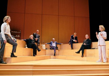 Gott – Berliner Ensemble – Oliver Reese bringt nach Ferdinand von Schirachs 