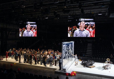 Guernica Guernica – Ruhrtriennale – Das Theaterkollektiv FC Bergman inszeniert ein Tableau des Todes und der Gewalt