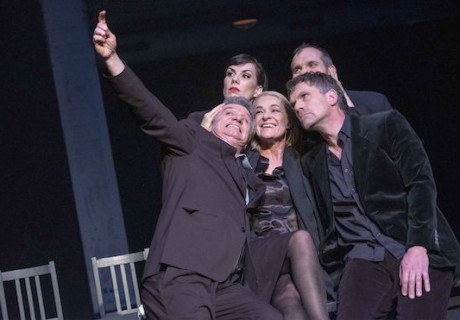 Die Hamletmaschine – Nava Zukerman überschreibt in Krefeld Heiner Müllers Shakespeare-Überschreibung