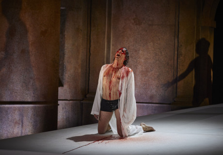 Haus ohne Ruhe – Theater Ingolstadt – Jochen Schölch besticht zum Aufktakt der 39. Bayerischen Theatertage mit einer 