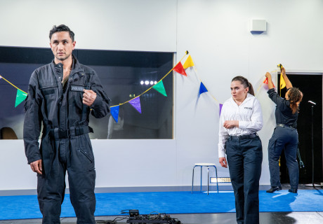 Hier spricht die Polizei – Ruhrfestspiele Recklinghausen – werkgruppe2 mit einem Dokumentartheaterstück über Polizeiarbeit