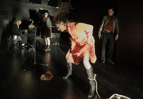 Jelisaweta Bam – Theater Zwickau-Plauen – Carlos Manuel entdeckt den skurrilen sowjetischen Autor Daniil Charms und sein absurdes Theater wieder