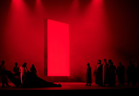 Johannes-Passion – Staatsoper Stuttgart – Ulrich Rasche bringt Johann Sebastian Bachs Vertonung der Leidensgeschichte Christi auf die Bühne