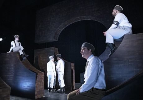 Kallocain – Theater Konstanz – Swen Lasse Awe inszeniert Karin Boyes Roman von 1940