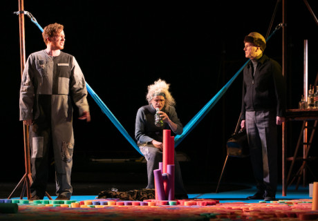 Der Krüppel von Inishmaan – Theater Altenburg Gera – Regisseur Manuel Kressin macht aus Martin McDonaghs tiefsinnig humorvoller Erkundung der irischen Seele einen Schwank