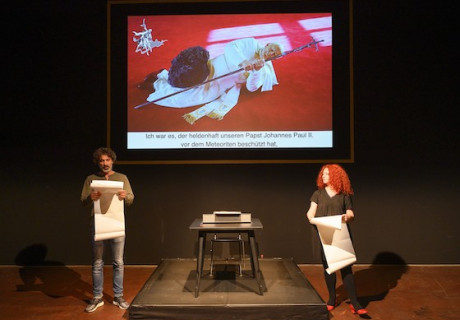 Last but not last – Schauspiel Leipzig – Lina Majdalanie und Rabih Mroué widmen sich der polnischen Geschichte