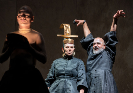 Das Leben ein Traum – Theater Magdeburg – Das neue Leitungsteam holt Calderóns Text mit KI und klugem Klamauk ins Hier und Jetzt