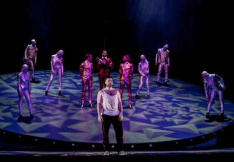 Liliom – Barish Karademir inszeniert Ferenc Molnárs Vorstadtlegende im Fürther Stadttheater