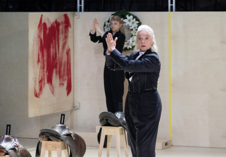 Lulu – Wiener Festwochen – Choreographin Marlene Monteiro Freitas inszeniert Alban Bergs Opernfragment