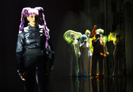 Luna Luna – Schauspiel Leipzig – Enrico Lübbe bringt Maren Kames' sprachmächtige Textcollage zur Uraufführung 