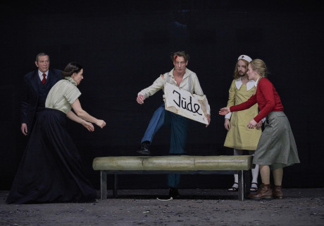 Professor Mamlock – Staatstheater Braunschweig – Christoph Mehlers Wiederentdeckung von Friedrich Wolfs Stück über die Anfangsjahre der Nazi-Diktatur