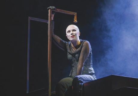 Maria Stuart – Eduard-von-Winterstein-Theater Annaberg-Buchholz – Jan Holtappels verschneidet Schiller mit Wolfram Lotz' 