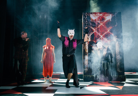 Meister und Margarita – Schauspiel Erlangen – Matthias Köhler eröffnet die Saison mit Michail Bulgakow