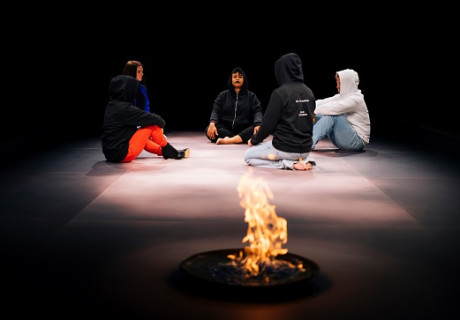 Mononoke – Neumarkt Zürich – Felix Rothenhäusler und Hendrik Weber erzählen das Wolfsprinzessin-Anime im Sitzkreis