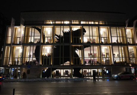 Monster's Paradise – Staatsoper Hamburg – Tobias Kratzers Uraufführung des Gemeinschaftswerks von Elfriede Jelinek und Olga Neuwirth