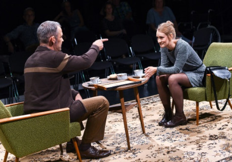 Nürnberg – Bühnen Schwedt – Wojciech Tomczyks Stück über sozialistische Geheimdienstverbrechen von Sonja Hilberger inszeniert 