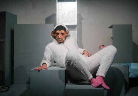 Oh Schimmi – Teresa Präauers sprachmächtige Coming-of-Age-Geschichte über die Scham des Erwachsenwerdens am Schauspielhaus Wien