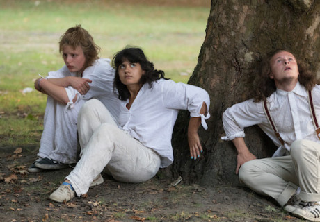 Pe3r Gynt _im Park – Park Schloß Strünkede Herne – Drei freie Theater schicken das Publikum mit Ibsens Klassiker auf Weltreise