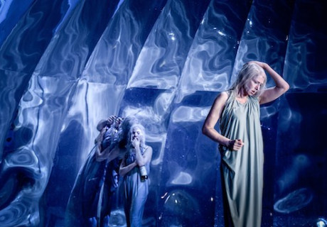 Persona – Das Berliner Theatertreffen 2019 von außen betrachtet – Sonja Eismann, Mitgründerin des Missy Magazine, über Anna Bergmanns Adaption des Filmklassikers von Ingmar Bergman