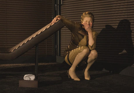 Phädra – Staatstheater Nürnberg – Anne Lenk erzählt mit Racine von der Tragödie des weiblichen Begehrens in einer Männerwelt