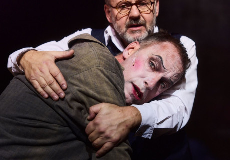 Play Auerbach! – Münchner Kammerspiele – Sandra Strunz zeigt Avishai Milsteins Erinnerungsrevue zu jüdischem Leben in Deutschland