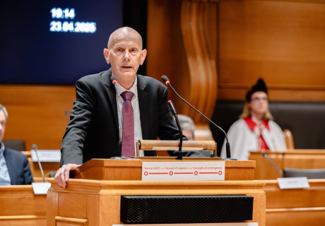Die Jahrtausendflut – Bühnen Bern – Die Gruppe Proberaum Zukunft versetzt die Schweiz in den Alarmzustand