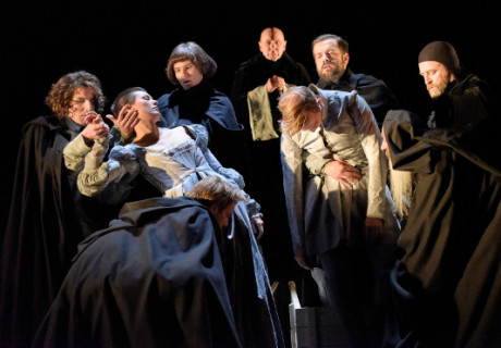 Romeo und Julia – Oliver Frljić erzählt den Shakespeare-Klassiker am Schauspiel Stuttgart ganz neu 