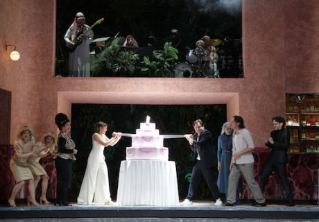 Shirin & Leif – Theater Bremen – Michael Talke inszeniert Akın Emanuels und Edis Arwed Şipals Clash-of-Culture-Komödie